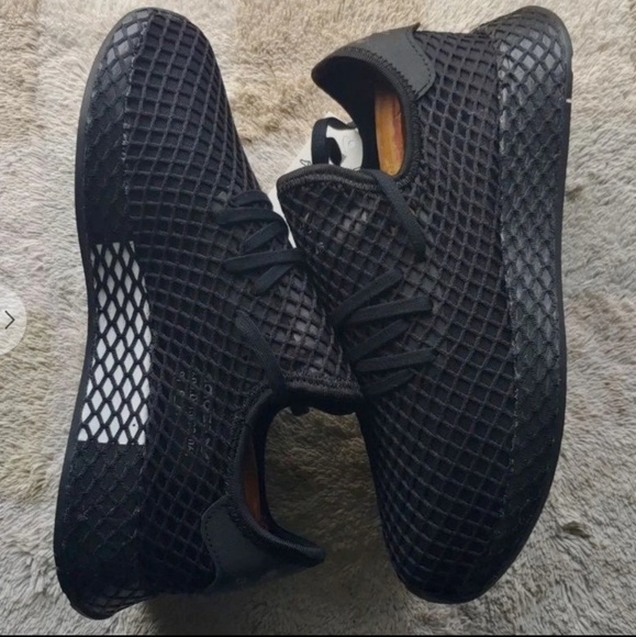 adidas Shoes - New women's Adidas deerupt